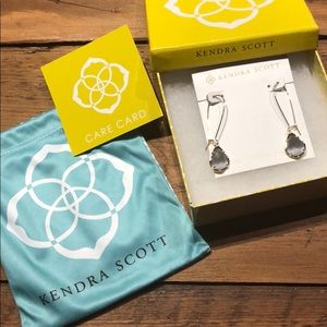 NWB Kendra Scott gold drop earrings in slate